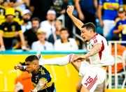 九游官方登录入口-足球比赛中出现情绪激烈的冲突！