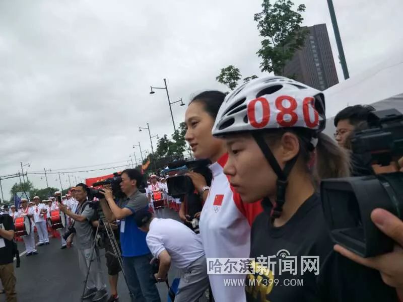 关于速度与激情！运动员们在场上展现出色技艺的信息