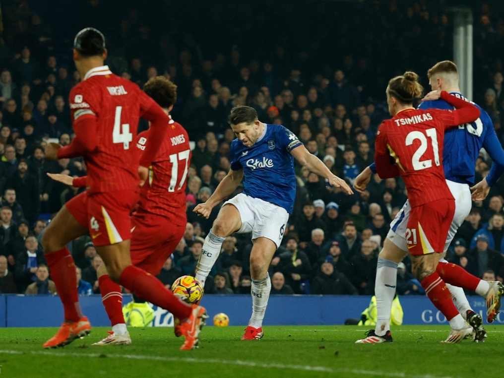 包含埃弗顿击败伯恩茅斯，止住连败势头的词条