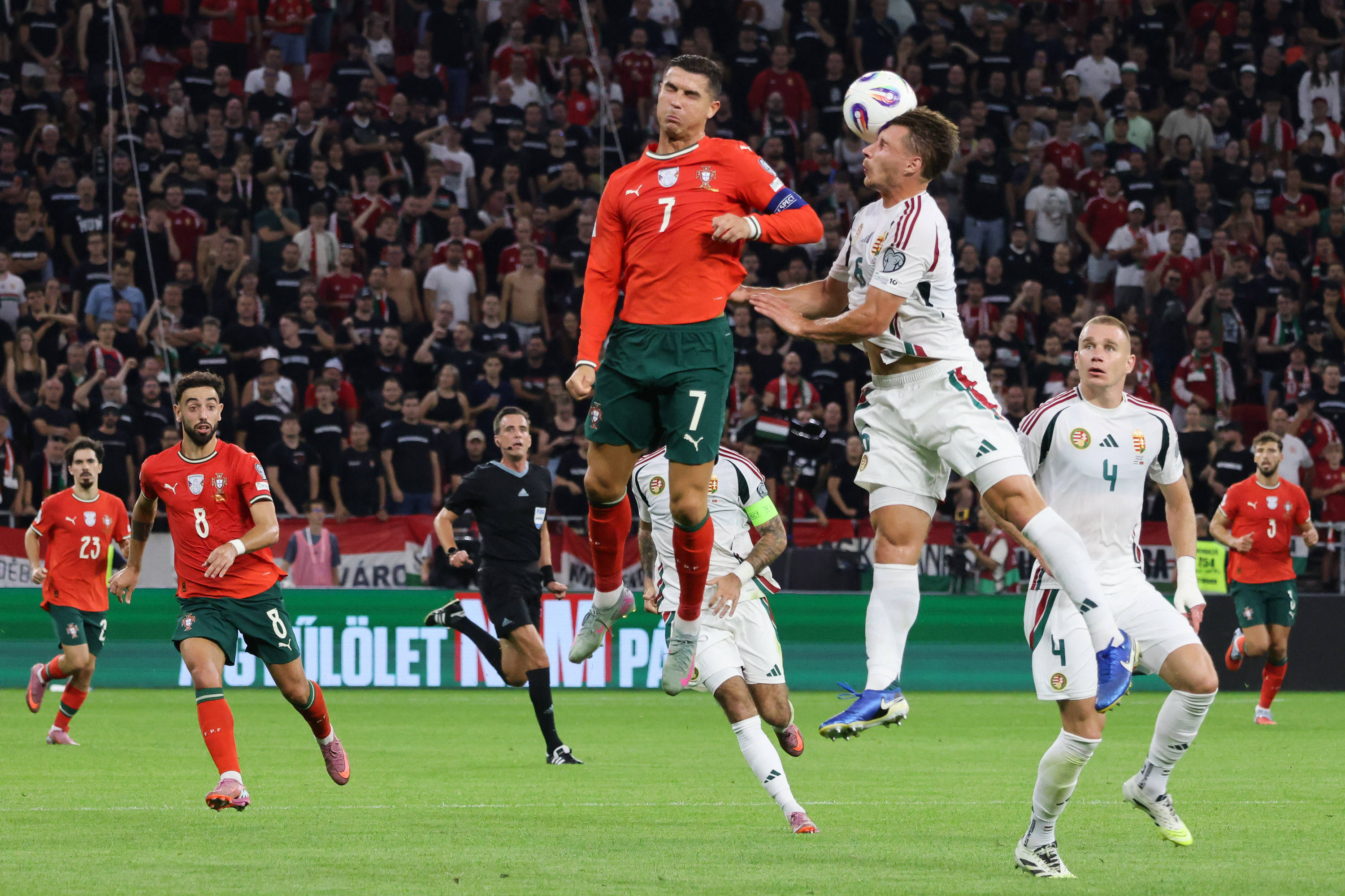 葡萄牙足球队晋级半决赛，战术精准